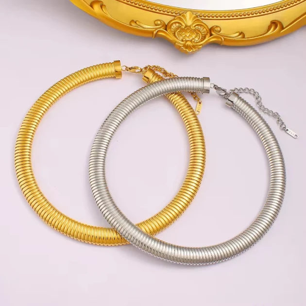 Single Layer Thick Snake Bone Chain Necklace