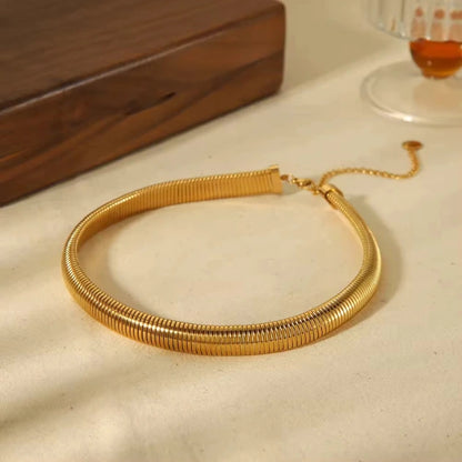 Single Layer Thick Snake Bone Chain Necklace
