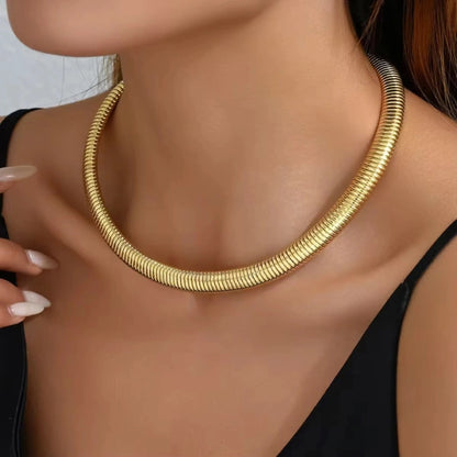 Single Layer Thick Snake Bone Chain Necklace