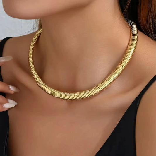 Single Layer Thick Snake Bone Chain Necklace