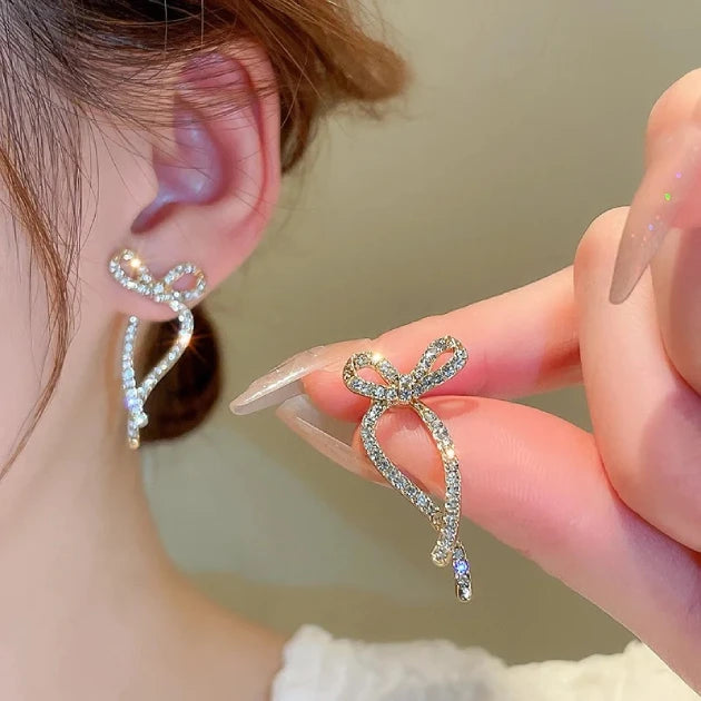 Sparkling Bow Knot Studs