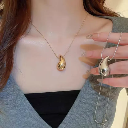 Tear Drop Pendant with Chain
