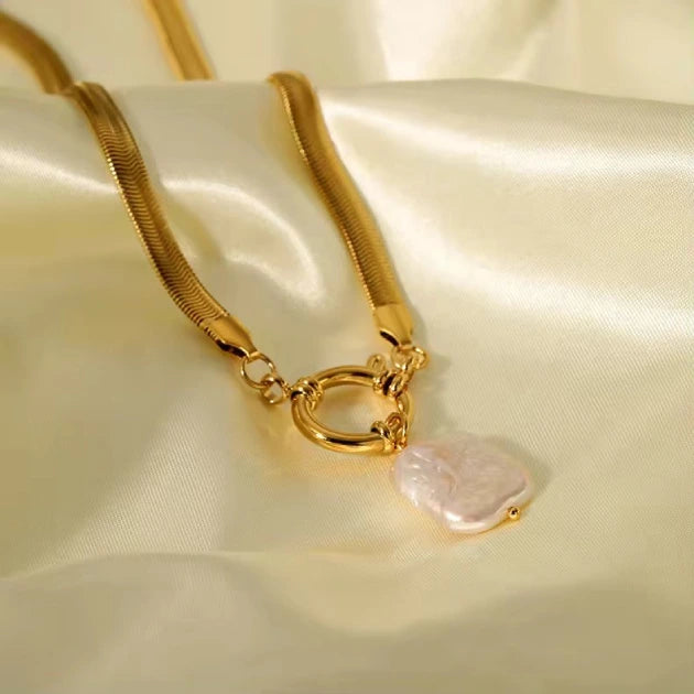 Luxe Gold Pearl Drop Necklace
