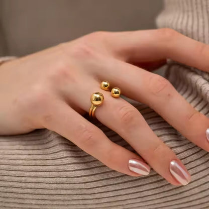 Triple Ball Small Ring