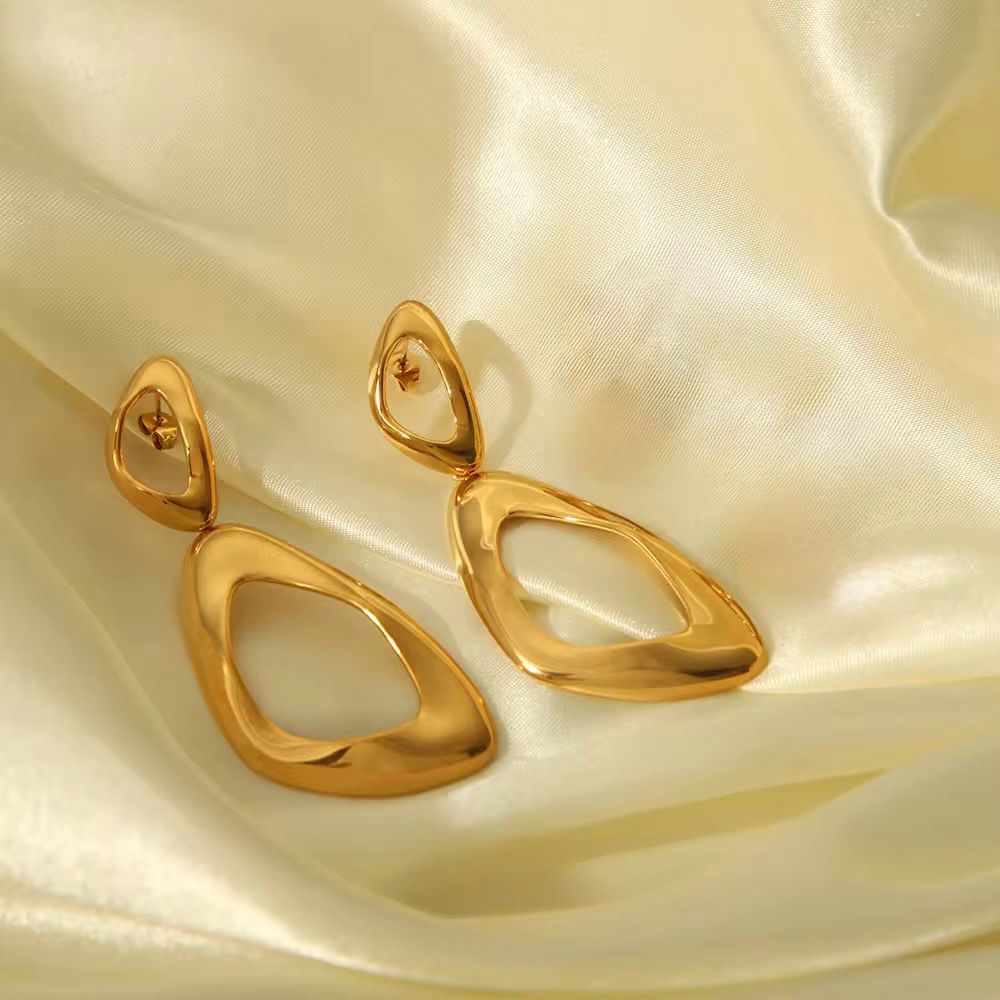 Lúmina Drop Earrings