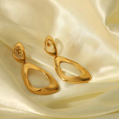 Lúmina Drop Earrings