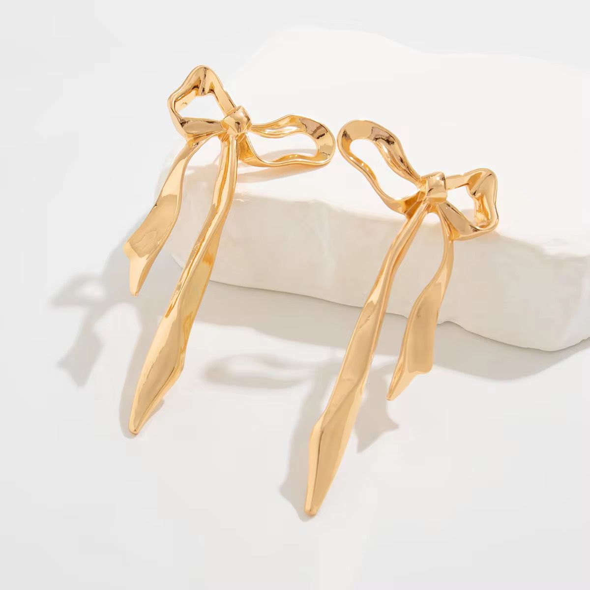 Golden Grandeur Bows