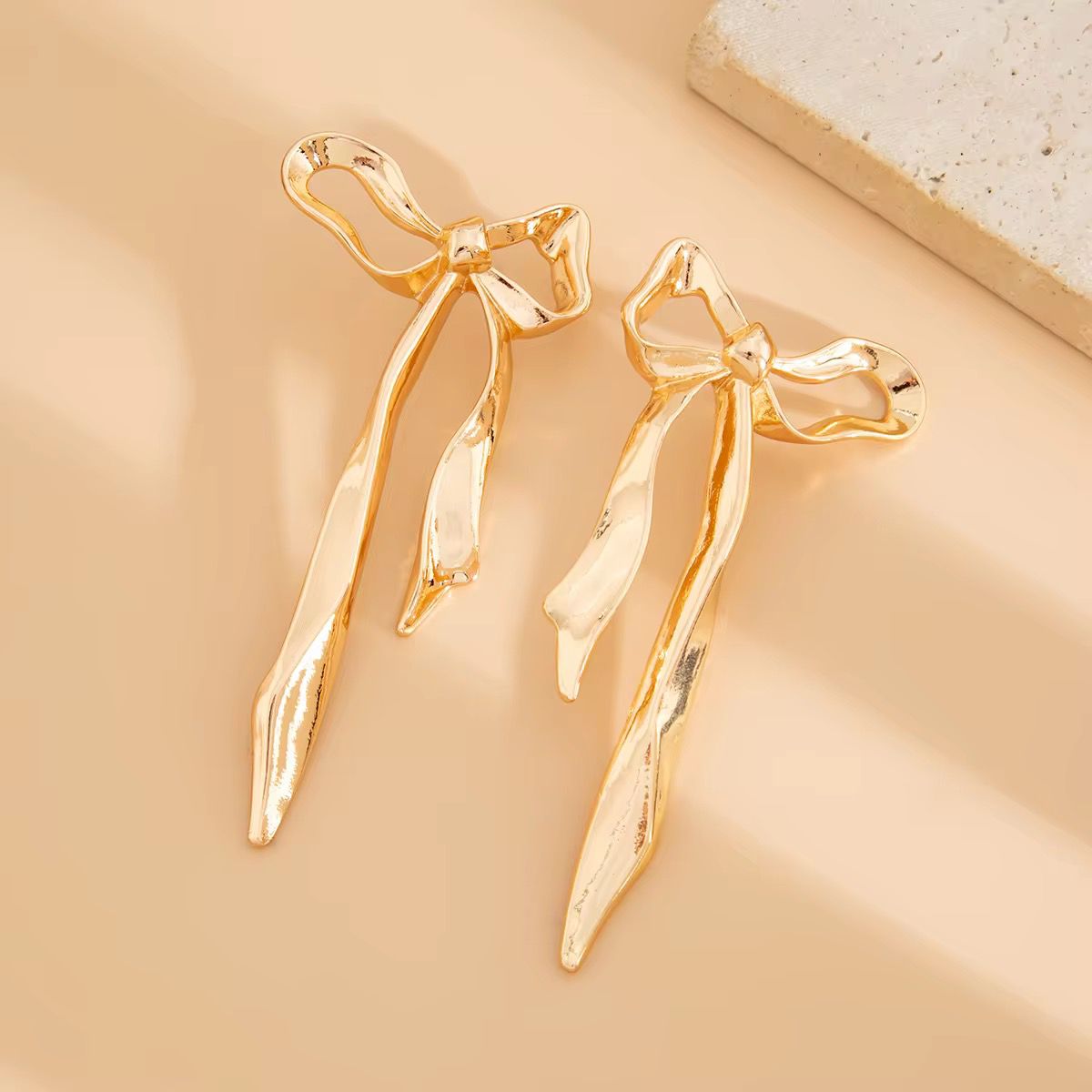 Golden Grandeur Bows