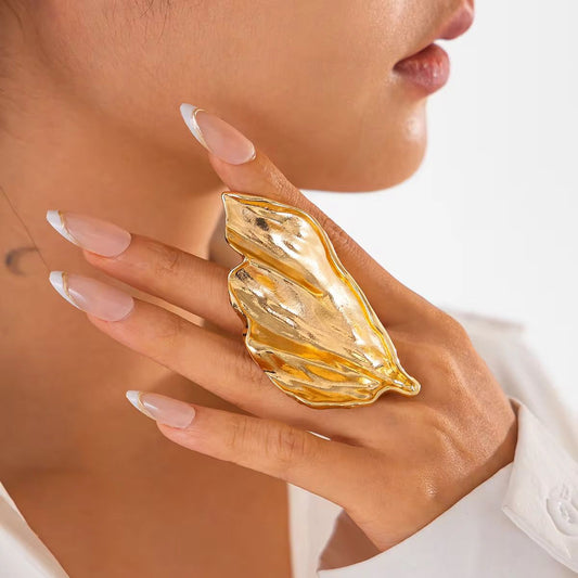 Botanica Bold leaf ring