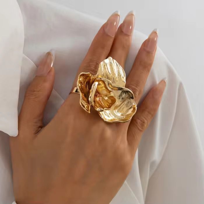 Flora Royale Ring