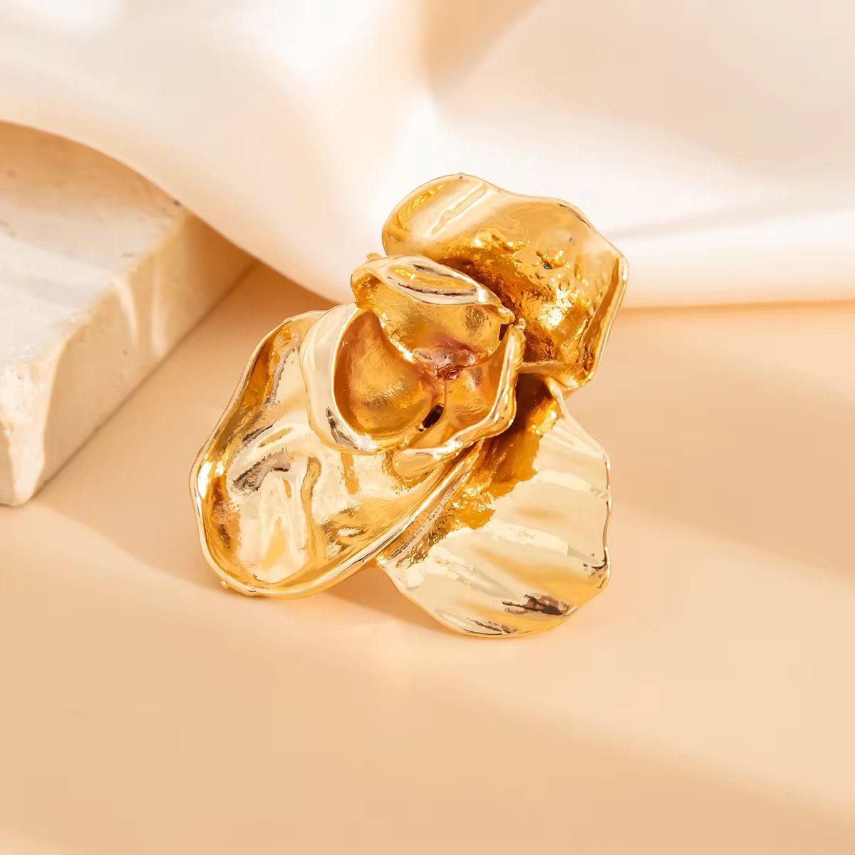 Flora Royale Ring