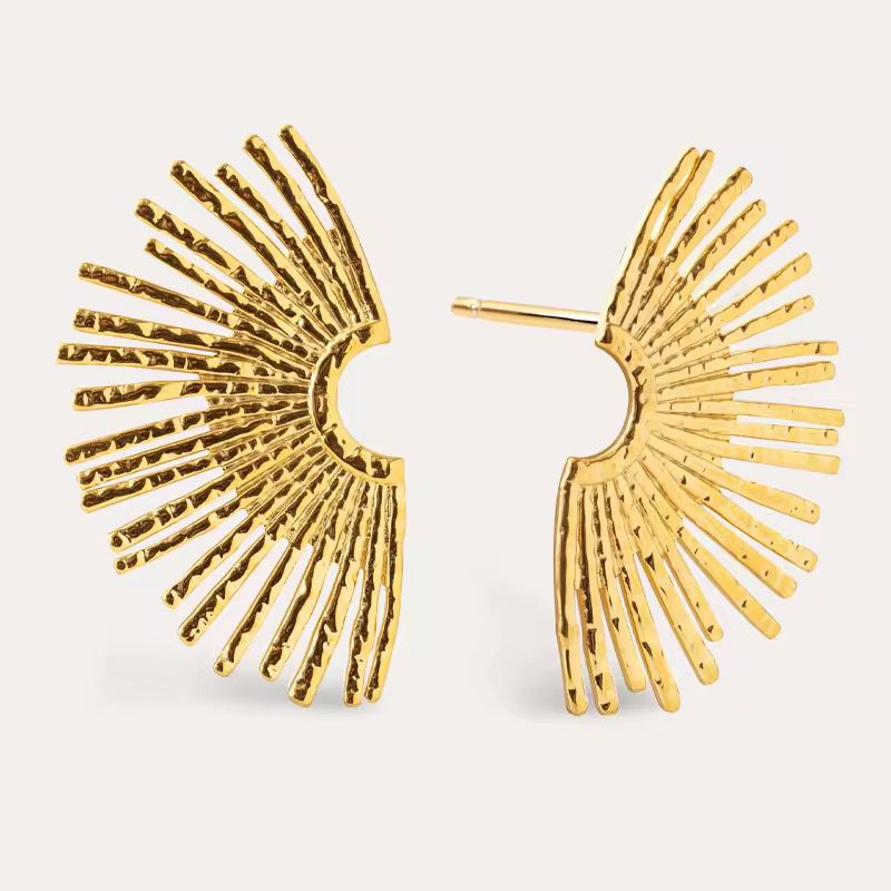 Solaris Radiance Studs