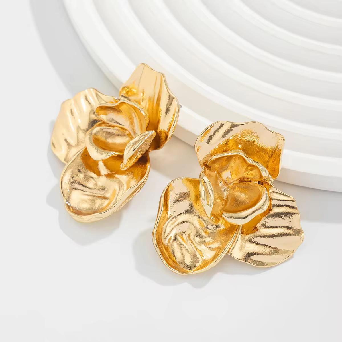 Flora Royale Studs