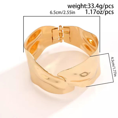 Flora Royale Leaf Cuff
