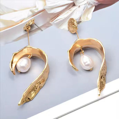 Auric Wave Pearl Drops