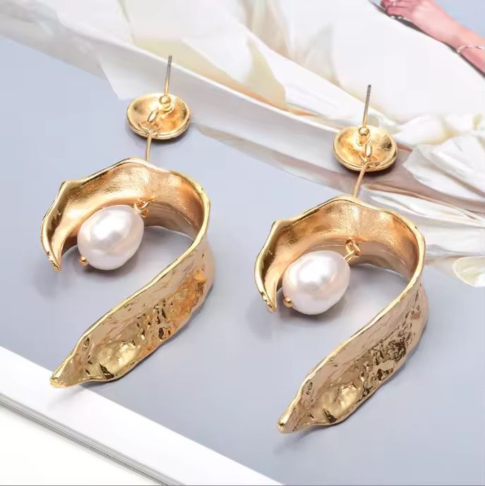 Auric Wave Pearl Drops