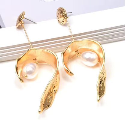 Auric Wave Pearl Drops