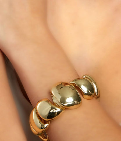Auric ripple cuff