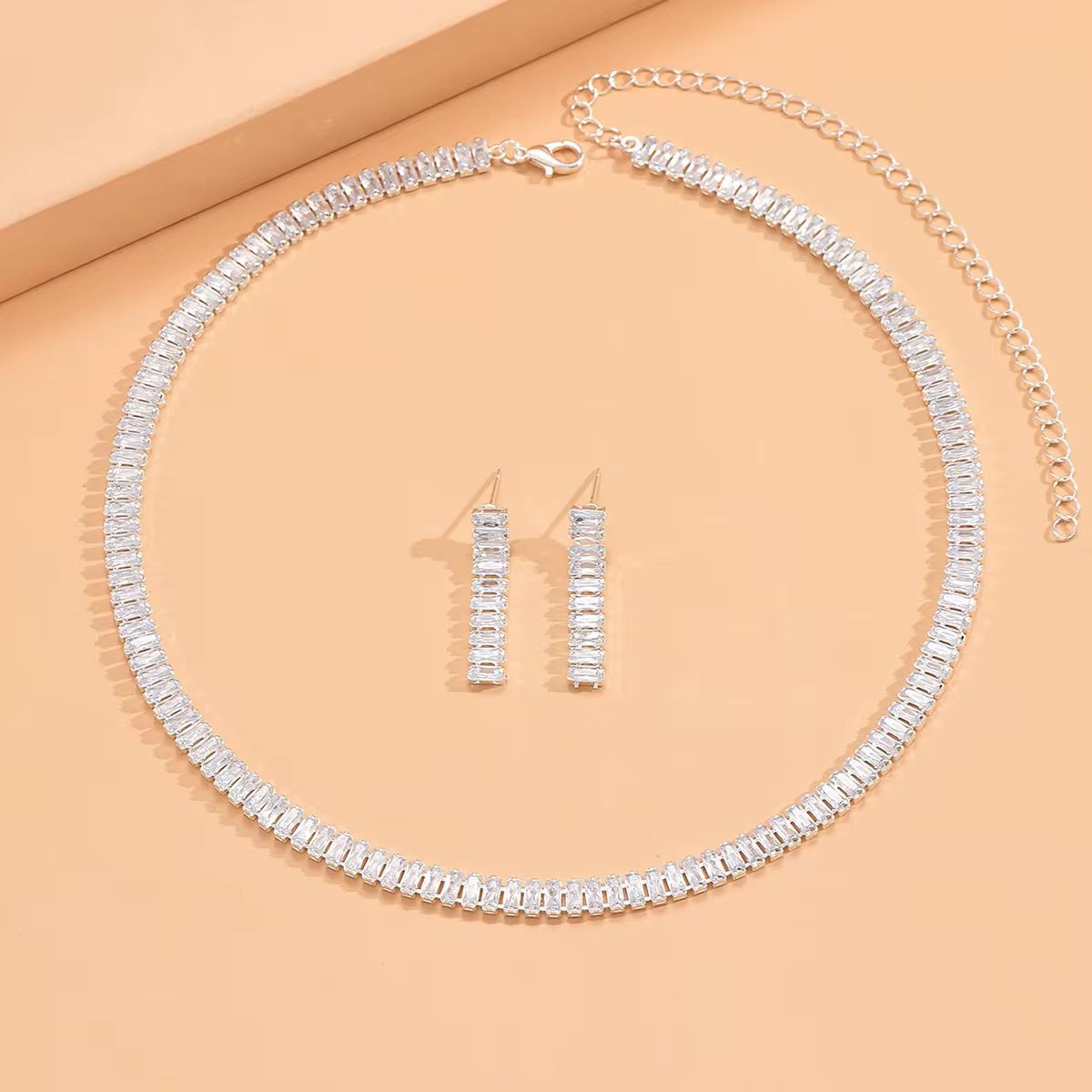 Luxe Luminaire Jewellery Set