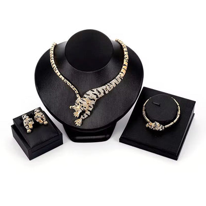 Valora – Empress of Courage Jewellery Set