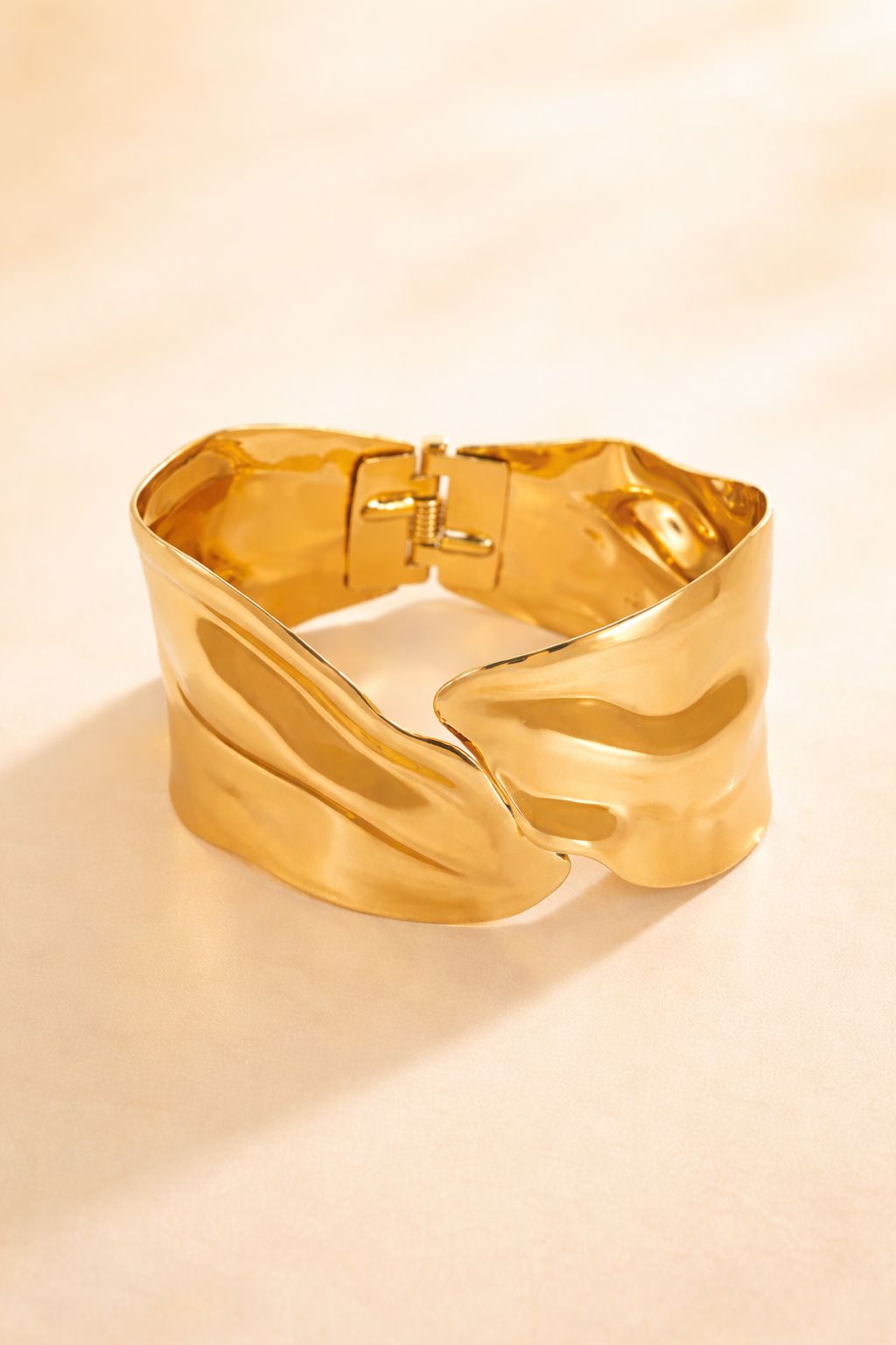 Flora Royale Leaf Cuff