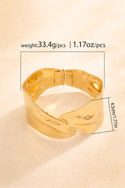 Flora Royale Leaf Cuff