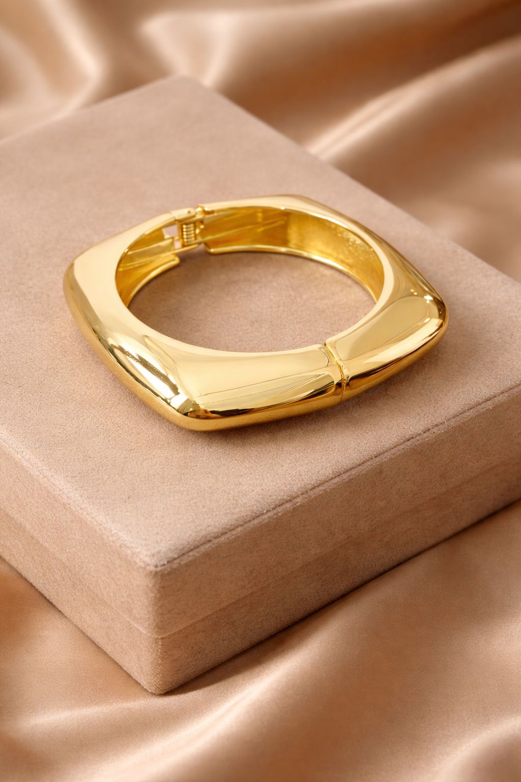Luxe Square Gold Bracelet