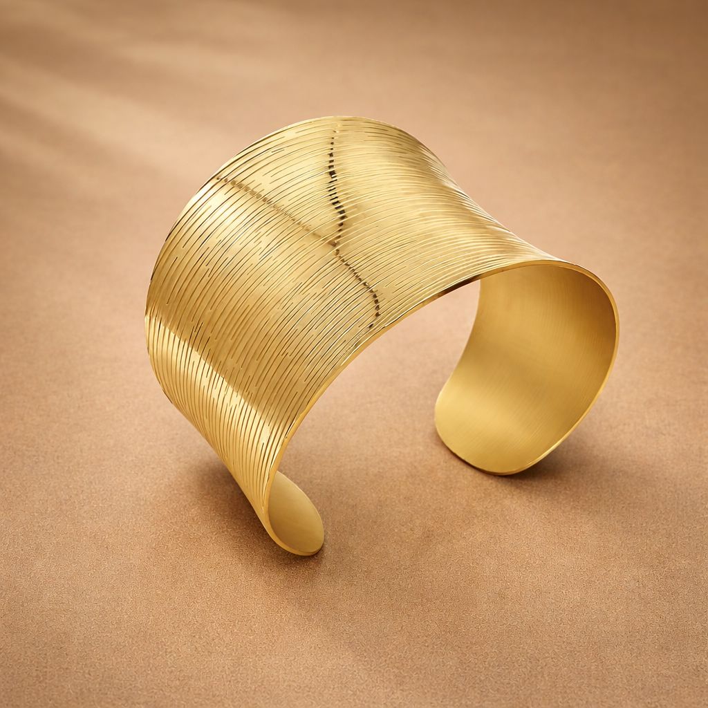 Gildra Glowing Cuff Bracelet - 18k Gold Plated