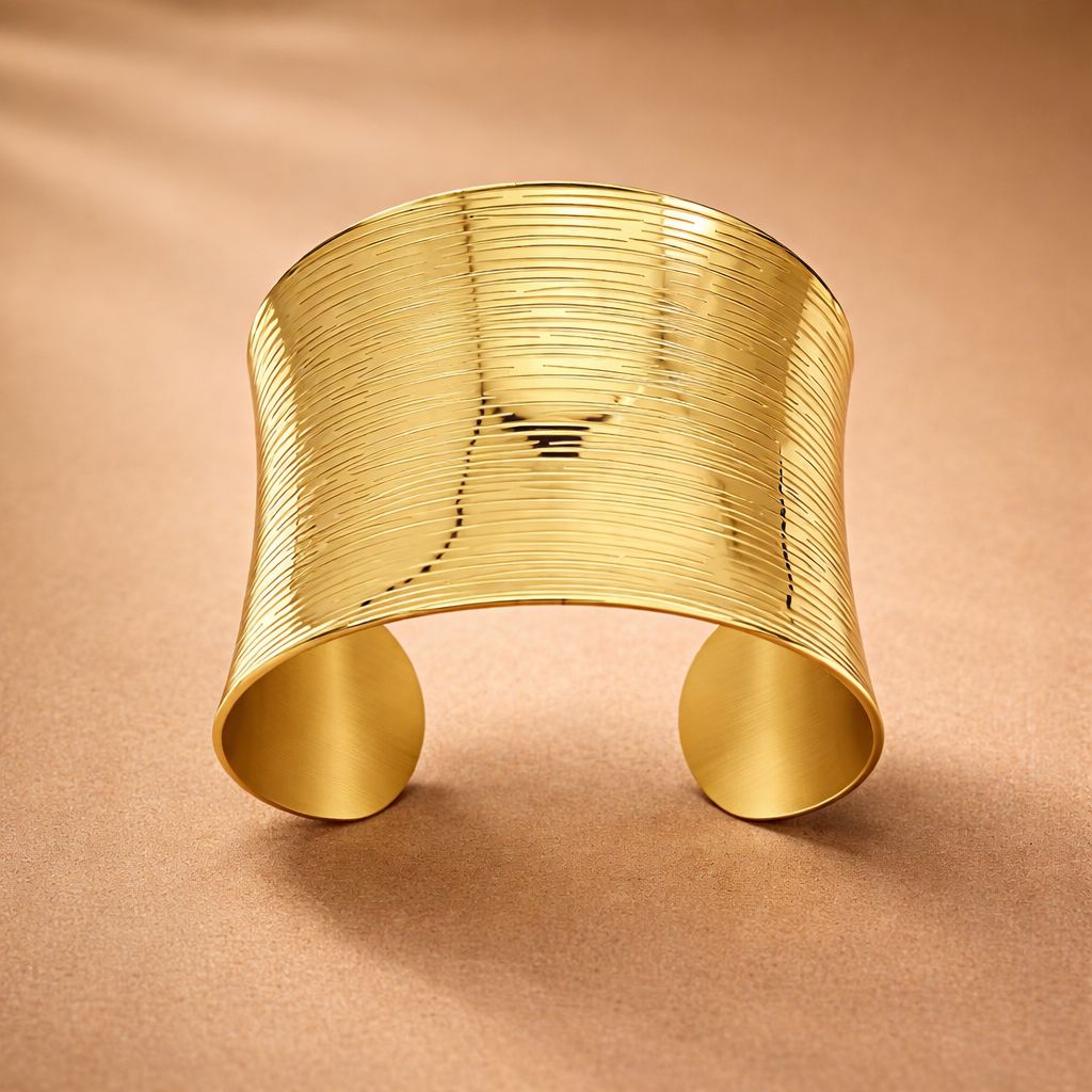 Gildra Glowing Cuff Bracelet - 18k Gold Plated