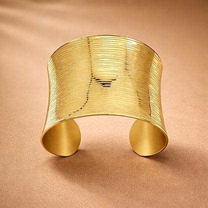 Gildra Glowing Cuff Bracelet - 18k Gold Plated
