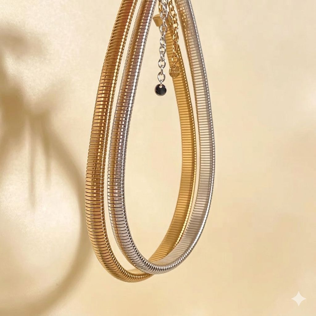 Lamina luxe coil necklace