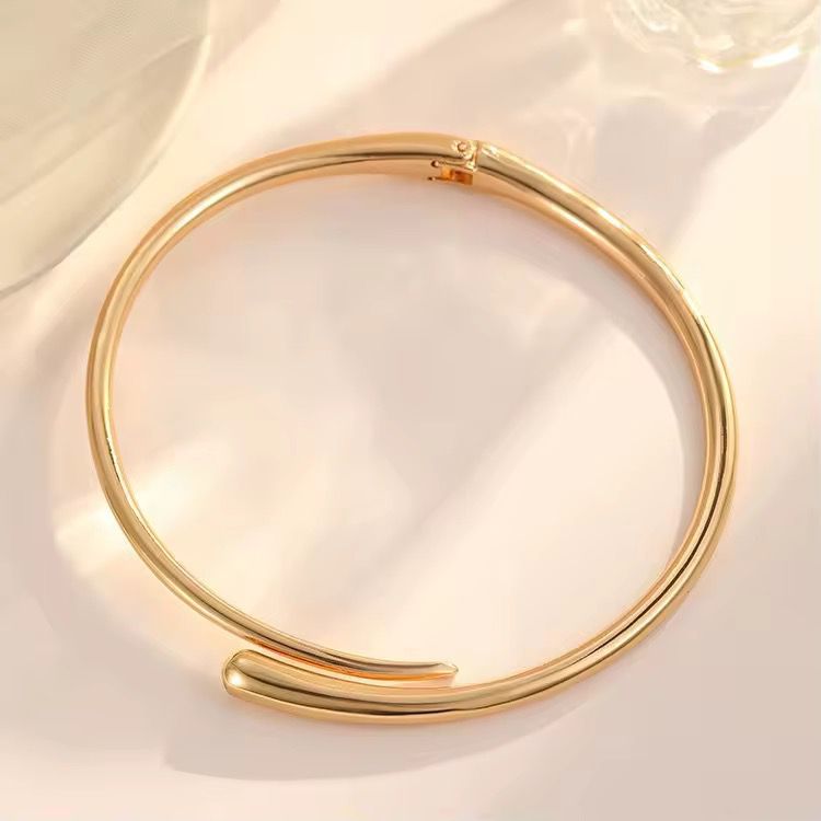 Orea Wrap Necklet