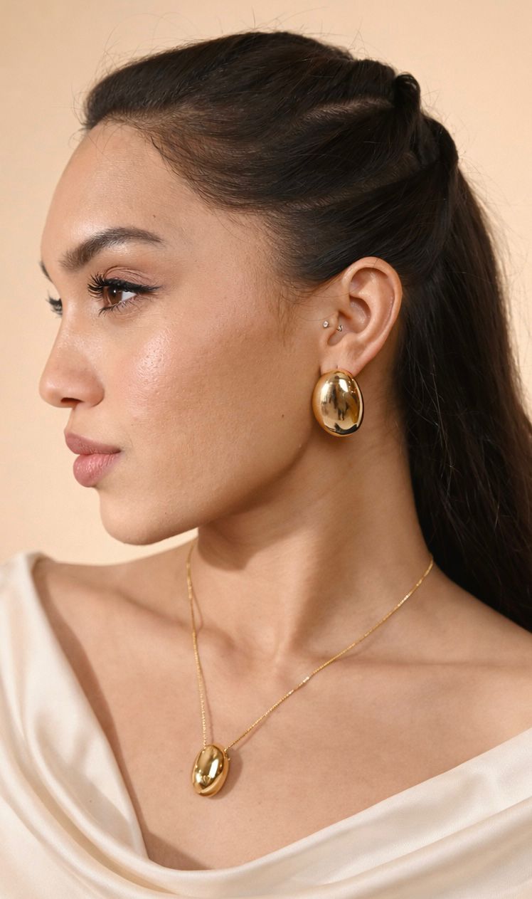 Luna Oval Charm with Chain