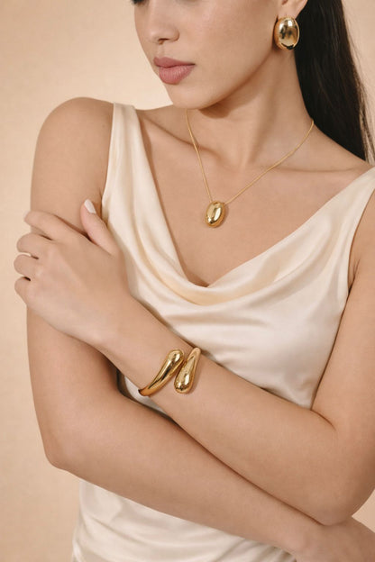 Luna Oval Charm with Chain