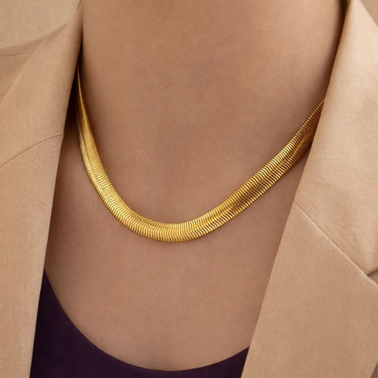 Thick serpant Chain Necklace