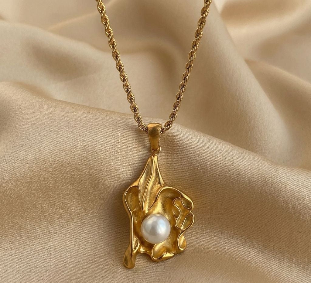 Pearl Blossom Neck Charm - 18k Gold Plated