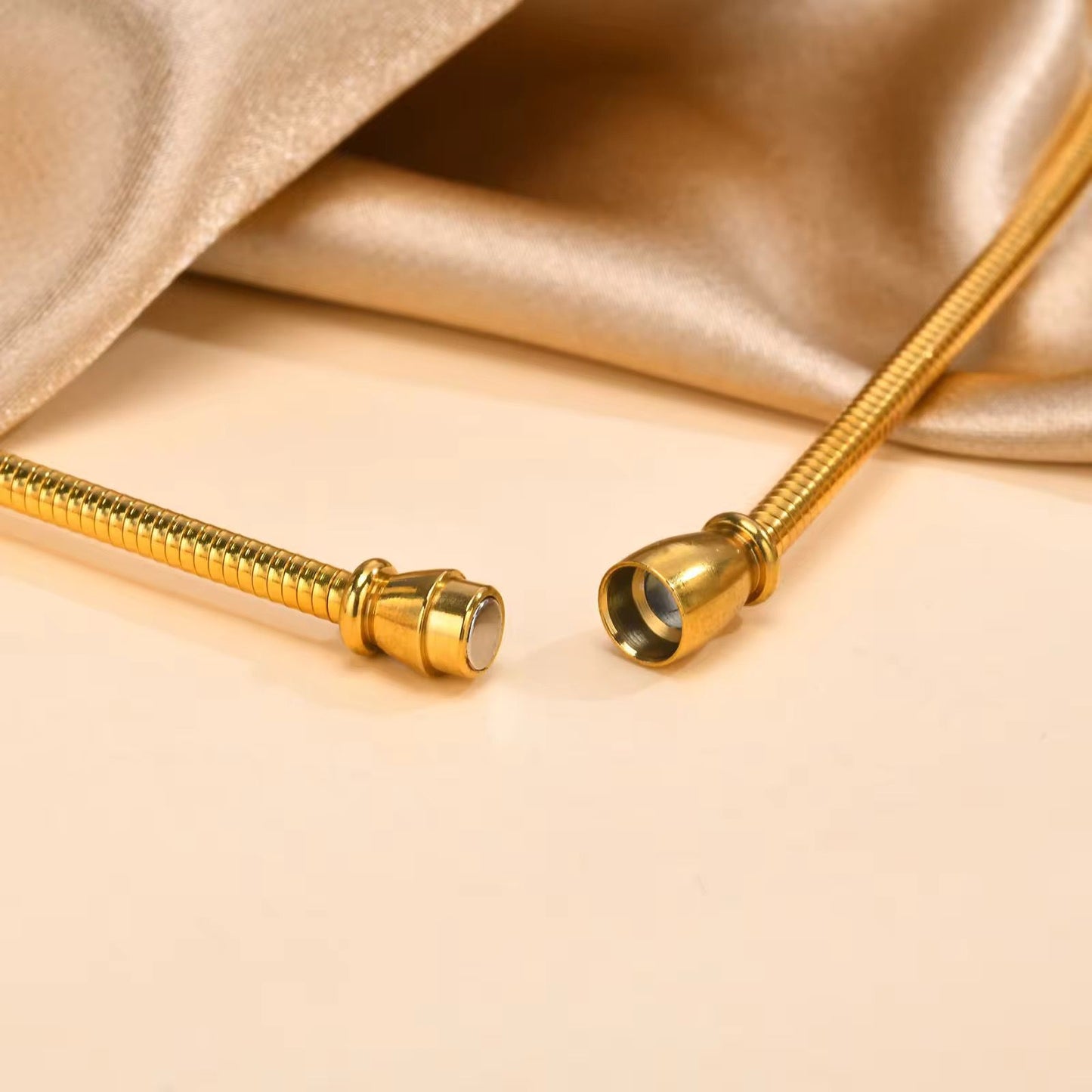 Luxe Tube Pendant Necklace - 18k Gold Plated