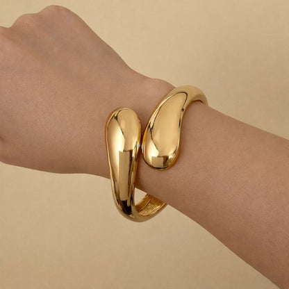 Dew Drop Bold Cuff