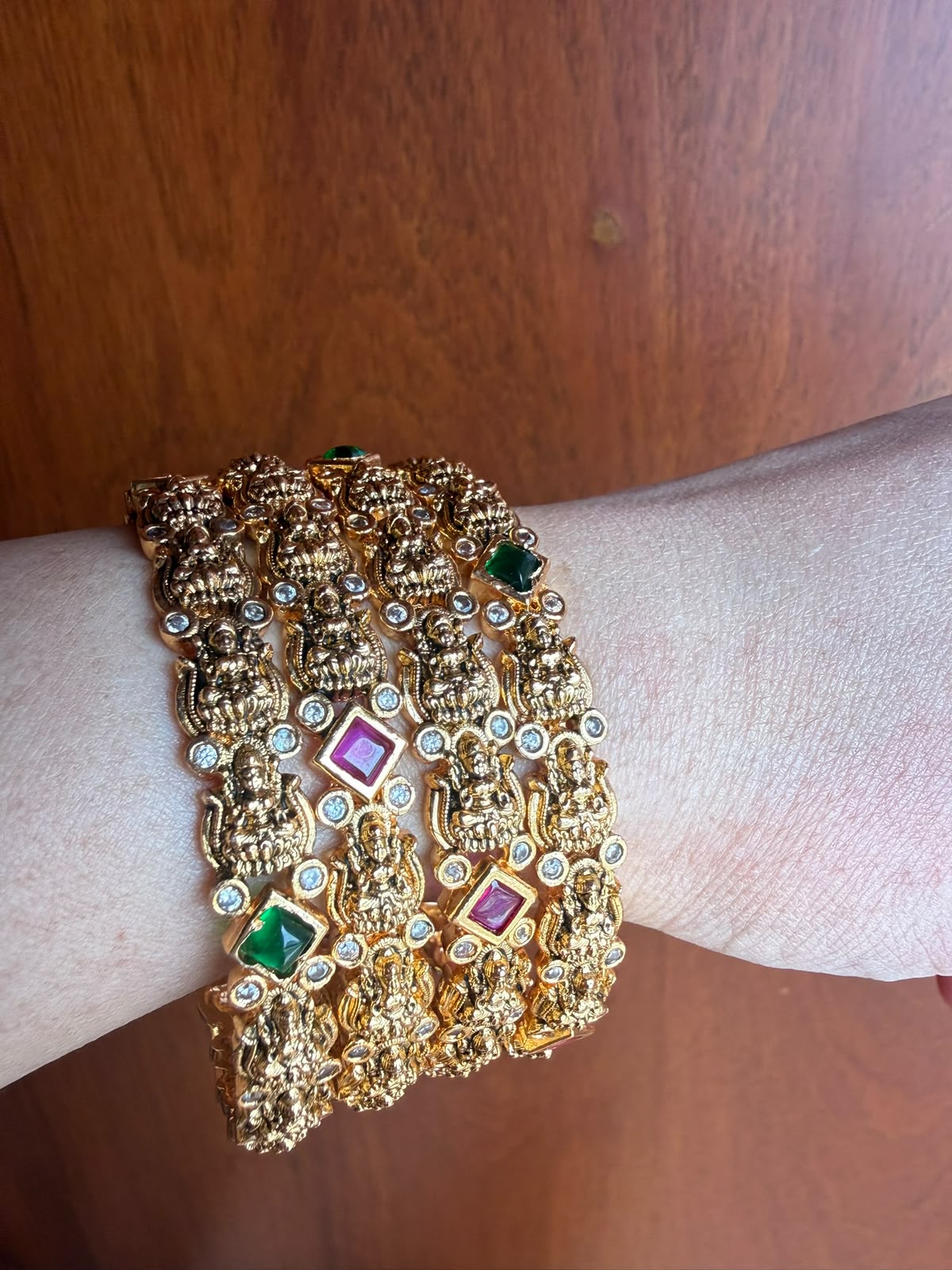 Swarna Lakshmi Jadau Kundan Bangle Set