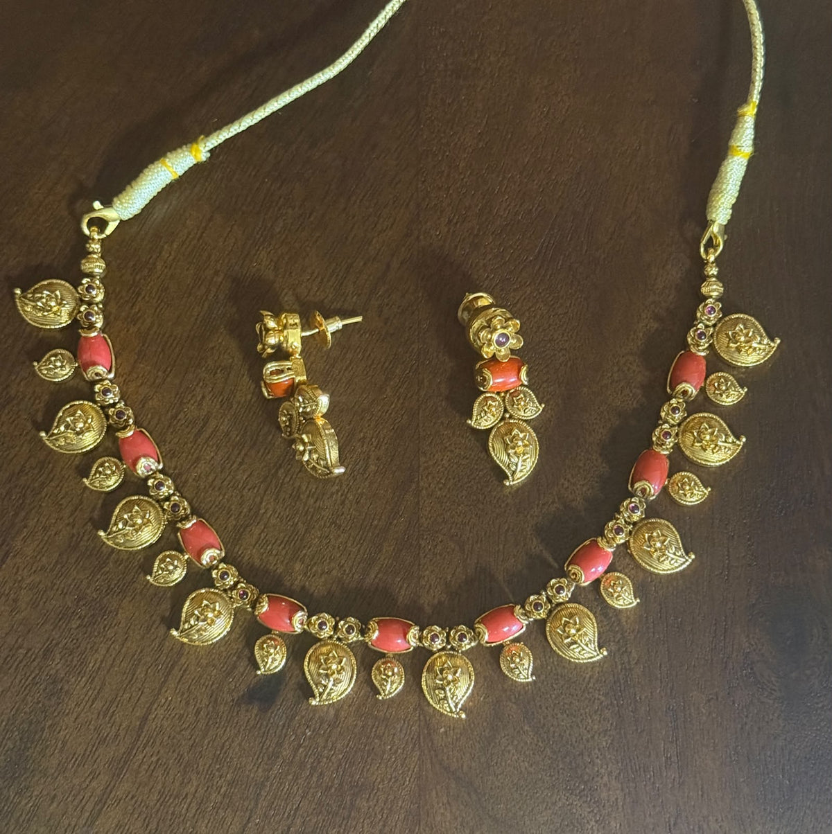 Pavala Maavina Necklace Set
