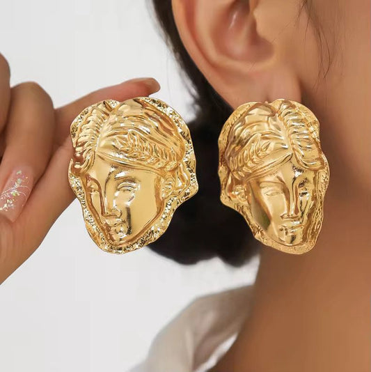 Golden Chehra Statement Studs