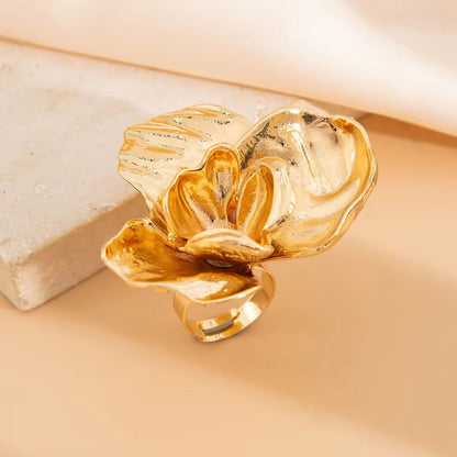 Flora Royale Ring