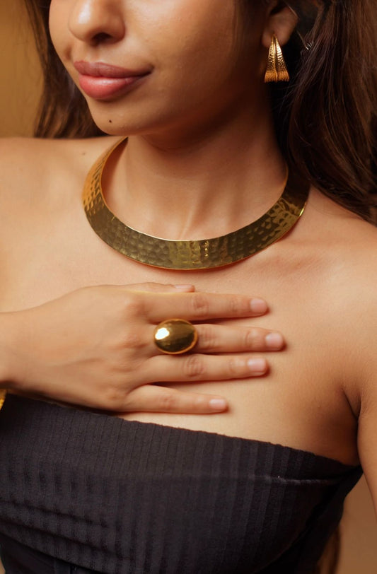 Aurora Necklace – Radiant. Bold. Eternal.