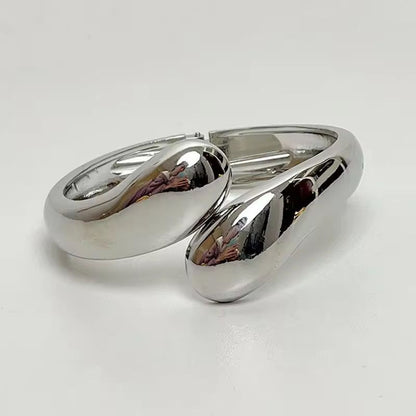 Dew Drop Bold Cuff