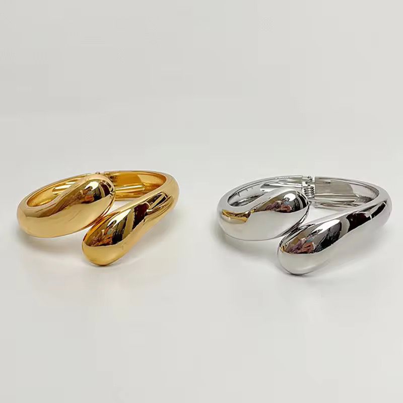 Dew Drop Bold Cuff
