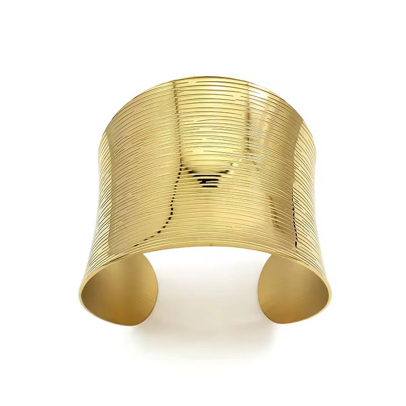 Gildra Glowing Cuff Bracelet - 18k Gold Plated