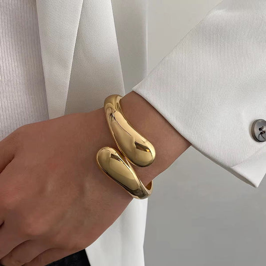 Dew Drop Bold Cuff