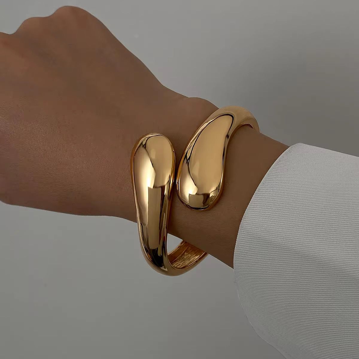 Dew Drop Bold Cuff