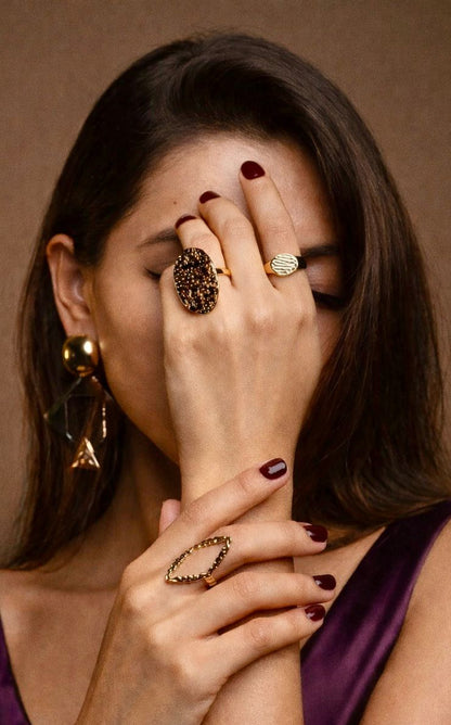 Traces of Gold – Set of Three Rings