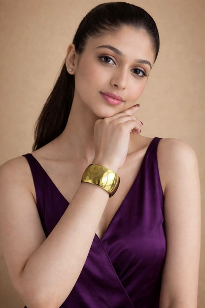 Eterna Aureum Brass Cuff - 18k Gold Plated